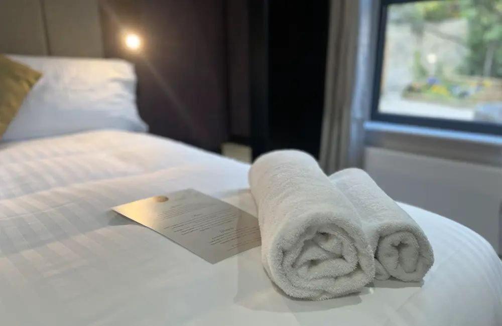 Lydiard Park Hotel & Conference Centre Суиндън Екстериор снимка