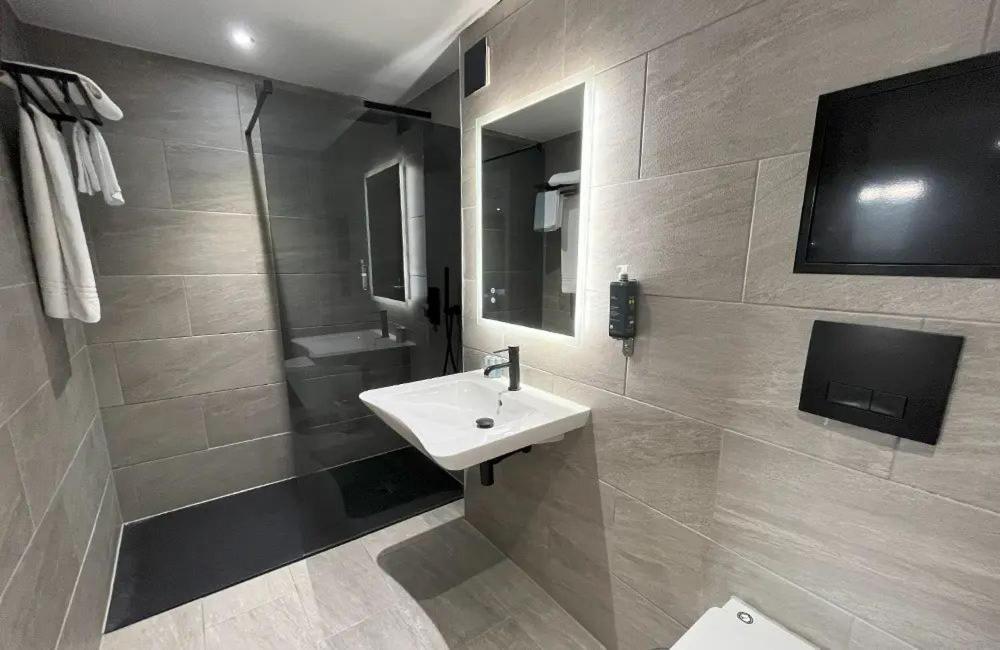 Lydiard Park Hotel & Conference Centre Суиндън Екстериор снимка