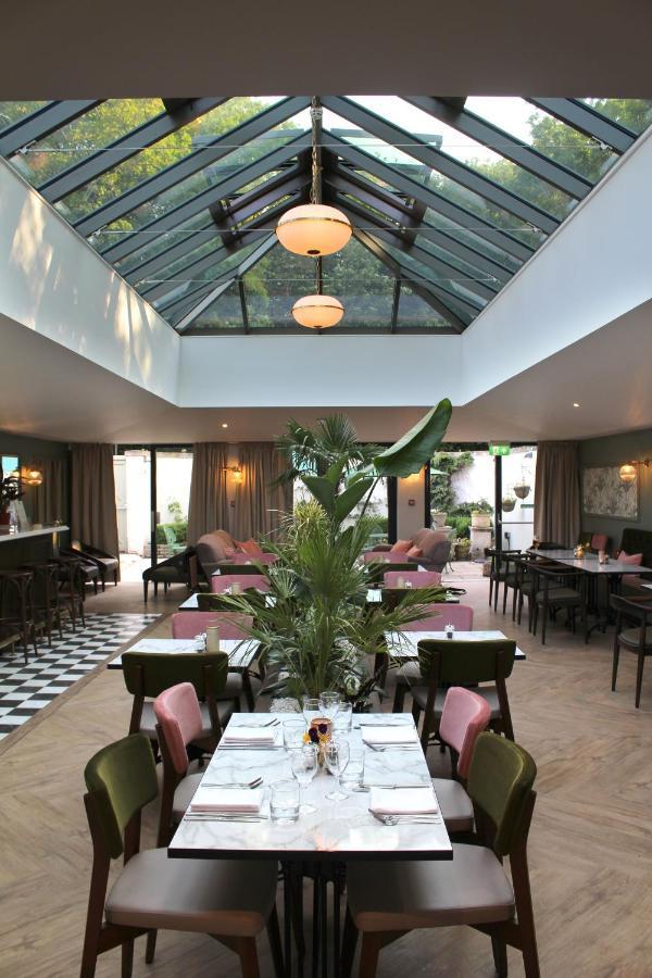 Lydiard Park Hotel & Conference Centre Суиндън Екстериор снимка